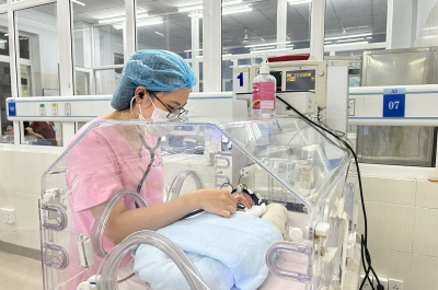 sản phụ t.t.t 33 tuần 4 ngày từ lý sơn mẹ tròn con vuông